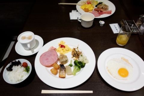 沖縄都ホテル朝食バイキング
